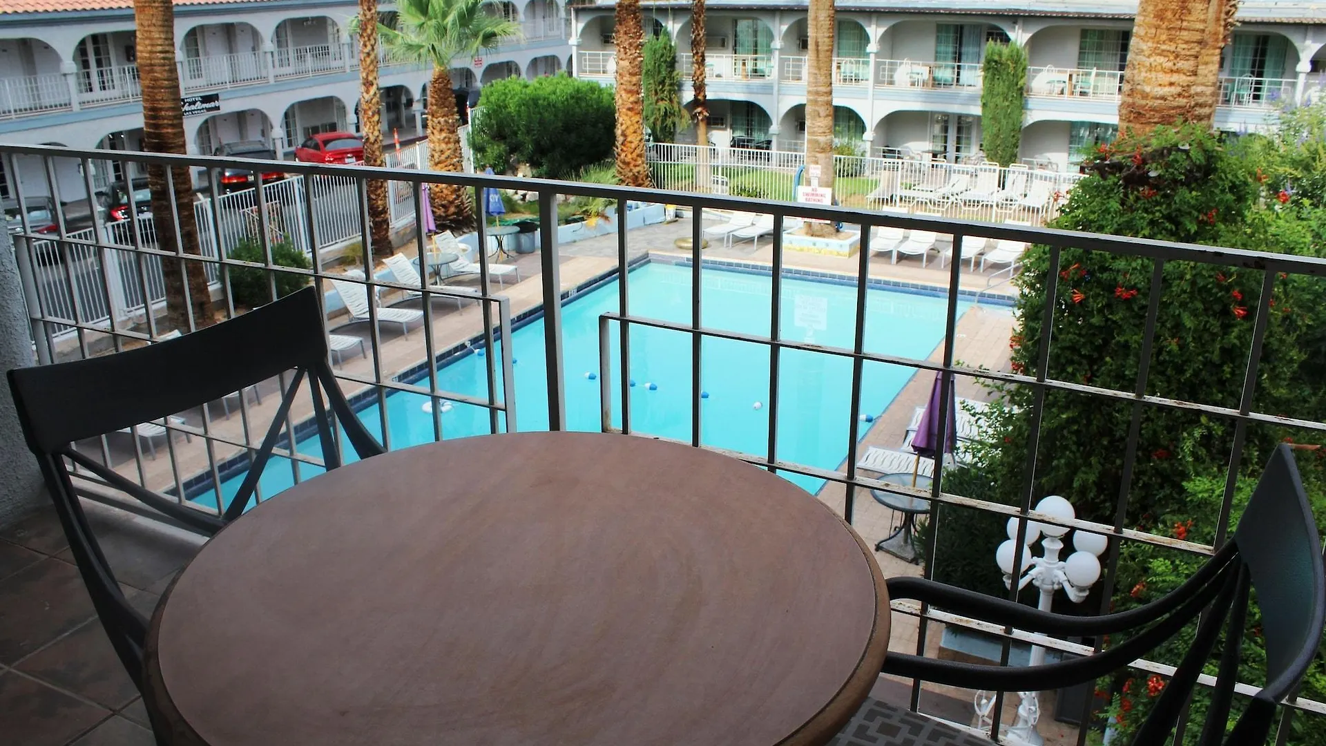 ** Hotel Shalimar Hostel Las Vegas United States