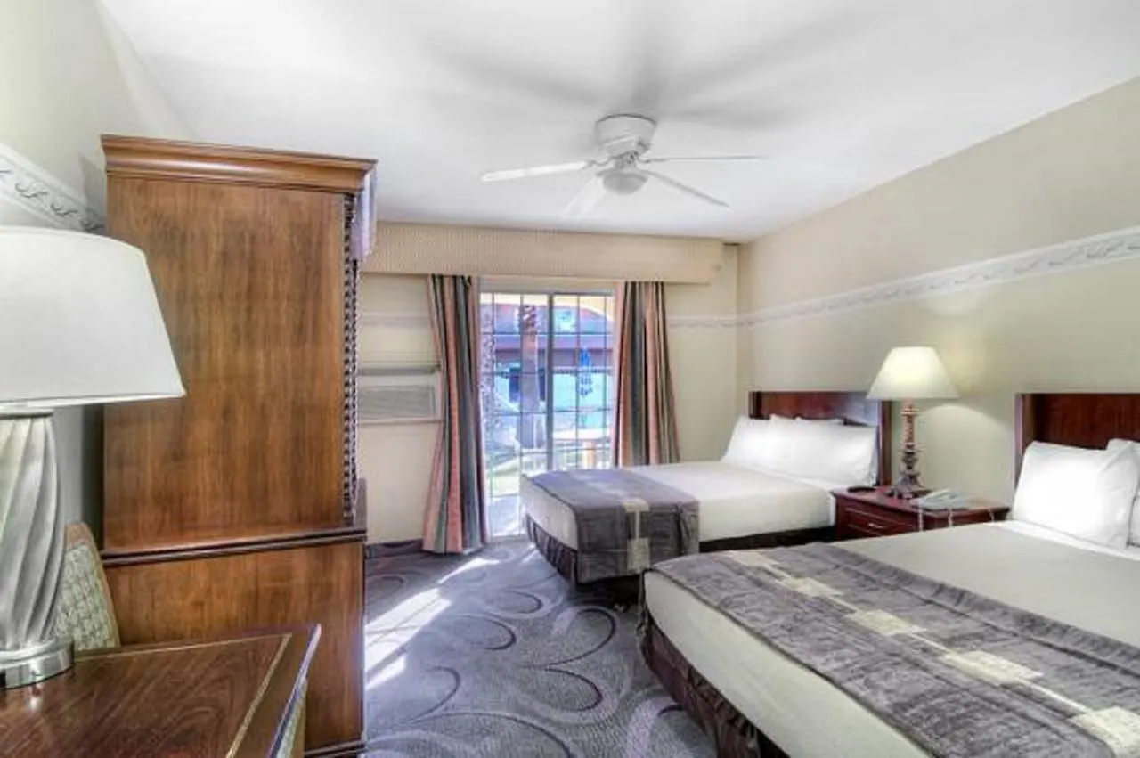 Hotel Shalimar Hostel Las Vegas